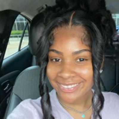 User profile - Alexis M..