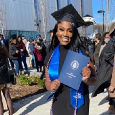 User profile - Tamia R..